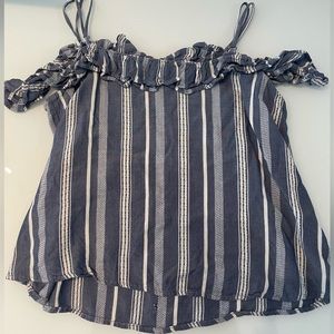 CUTE HOLLISTER SHIRT